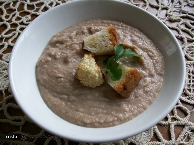 Sopa de Crema de Castañas y Coliflor Asada