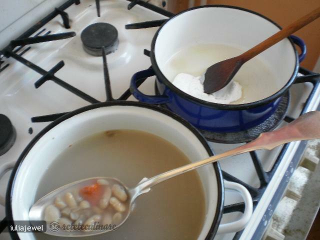 Bean Soup with Green Salad