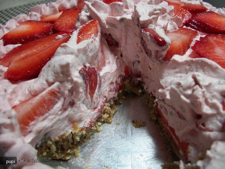 Anca's Strawberry Cake (No Bake)