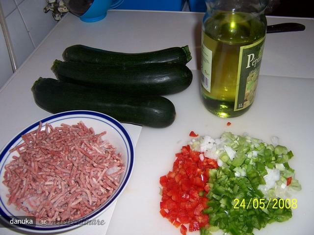 Zucchini Spaghetti with Meat