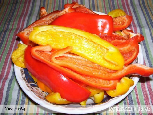 Aromatic Peppers in Oil