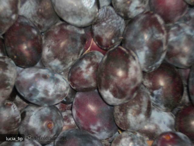 Brumarii Plums (Bistrita), Preserved for Winter