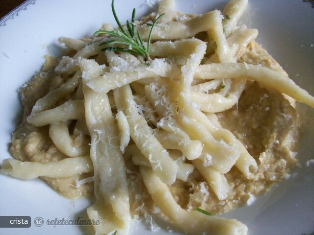 Pasta (Maccheroni Ai Ferri) mit Kichererbsen