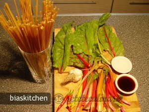 Linguine Integrali con Foglie di Bietola