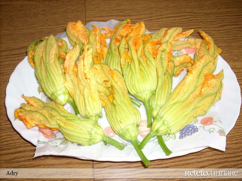 Salmon with stuffed zucchini flowers